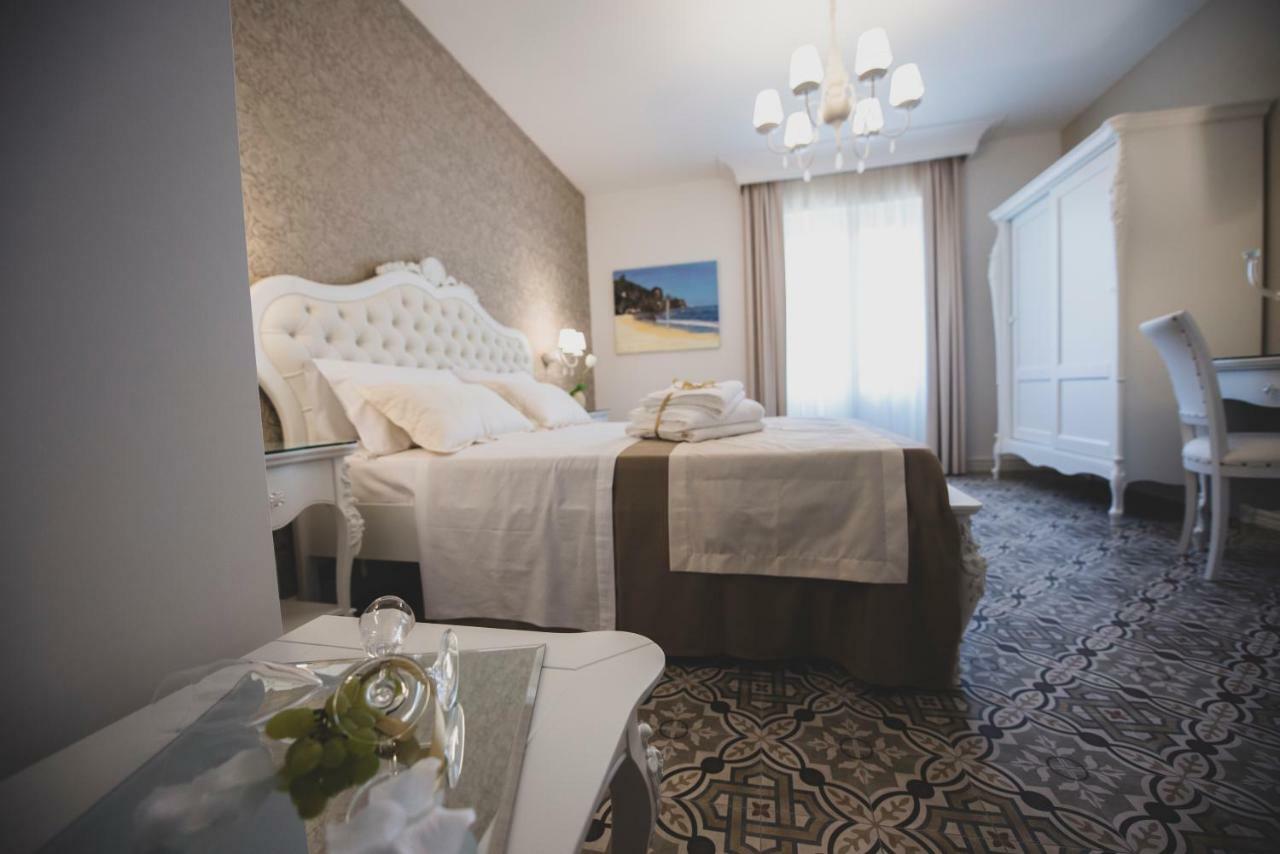 Sui Generis Tropea Luxury Rooms Экстерьер фото